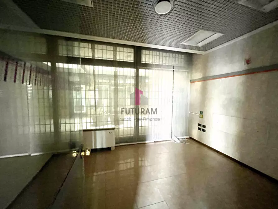 Immagine 14 di Negozio in affitto  in via Fossano a Camponogara