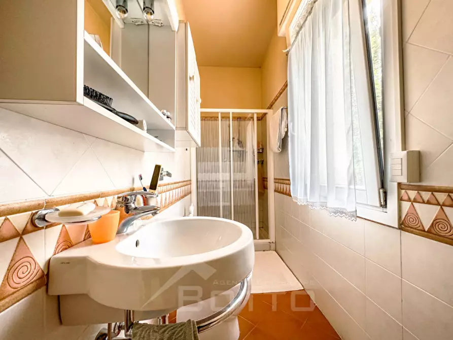 Immagine 22 di Villa in vendita  in Frazione Casareggio a Monleale