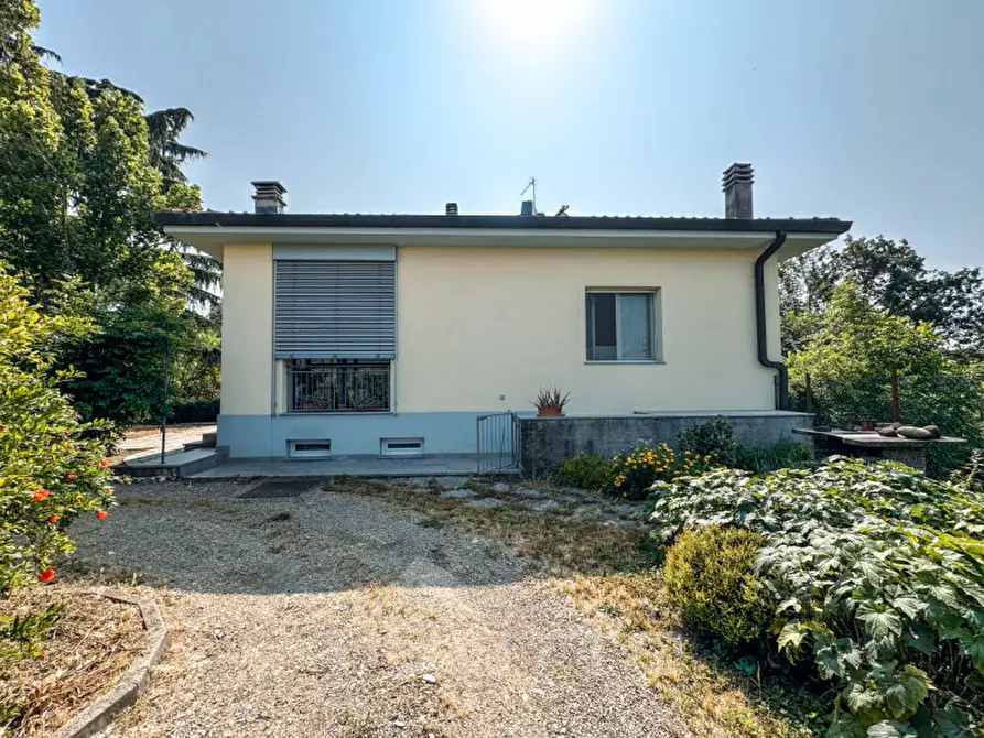 Immagine 29 di Villa in vendita  in Frazione Casareggio a Monleale