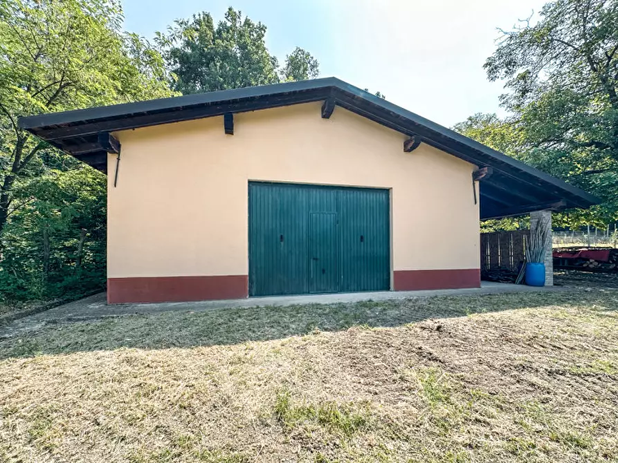 Immagine 30 di Villa in vendita  in Frazione Casareggio a Monleale