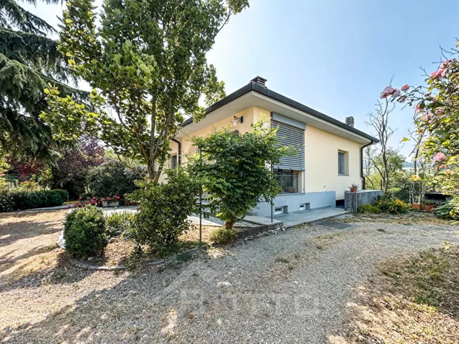 Immagine 31 di Villa in vendita  in Frazione Casareggio a Monleale