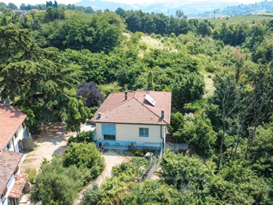 Immagine 47 di Villa in vendita  in Frazione Casareggio a Monleale