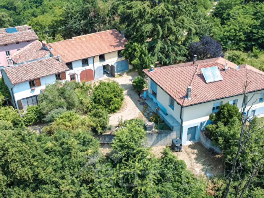 Immagine 48 di Villa in vendita  in Frazione Casareggio a Monleale