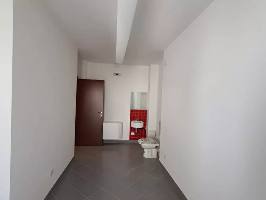 Immagine 13 di Ufficio in affitto  in Via Sacro Cuore a Rovigo