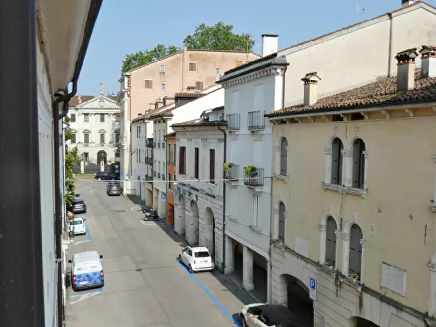 Immagine 18 di Appartamento in vendita  in contrà lodi a Vicenza