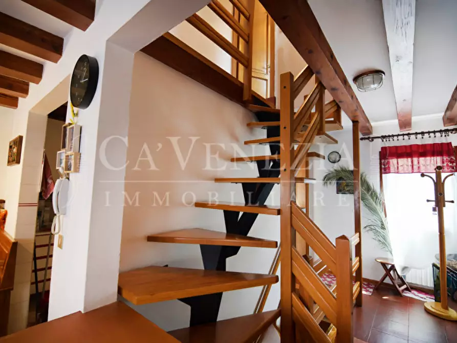 Immagine 8 di Appartamento in vendita  a Venezia