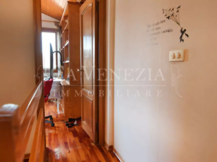 Immagine 9 di Appartamento in vendita  a Venezia