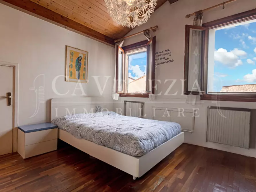 Immagine 10 di Appartamento in vendita  a Venezia