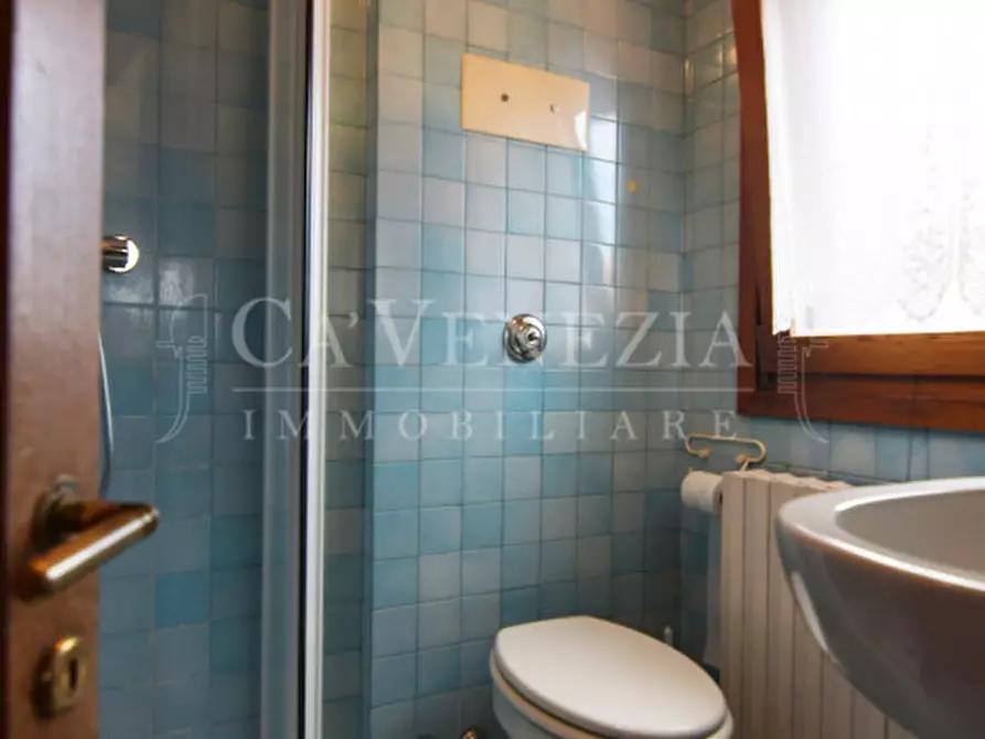 Immagine 11 di Appartamento in vendita  a Venezia