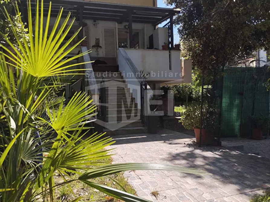 Immagine 1 di Appartamento in vendita  in Via della Porcigliana 5 a Livorno