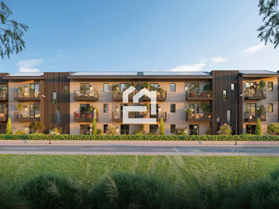 Immagine 1 di Appartamento in vendita  in la famiglia a Lonato del Garda