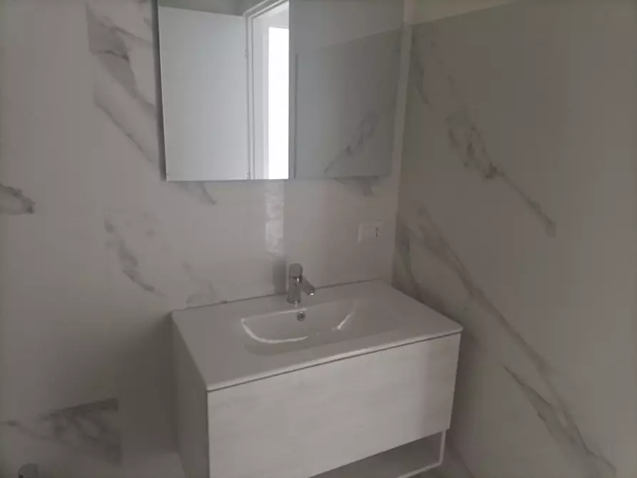 Immagine 10 di Ufficio in vendita  in Via Tripoli, 2 a Parma