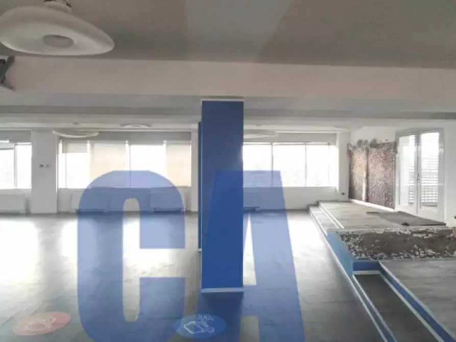 Immagine 8 di Ufficio in affitto  in VIALE MONZA a Milano