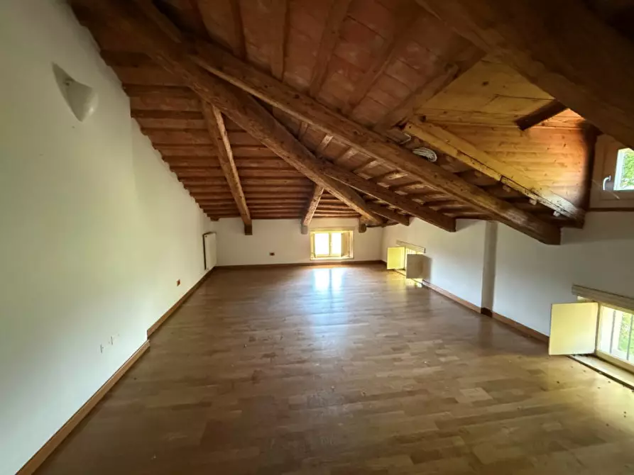 Immagine 6 di Appartamento in vendita  in Strada del Megiaro 1 a Vicenza