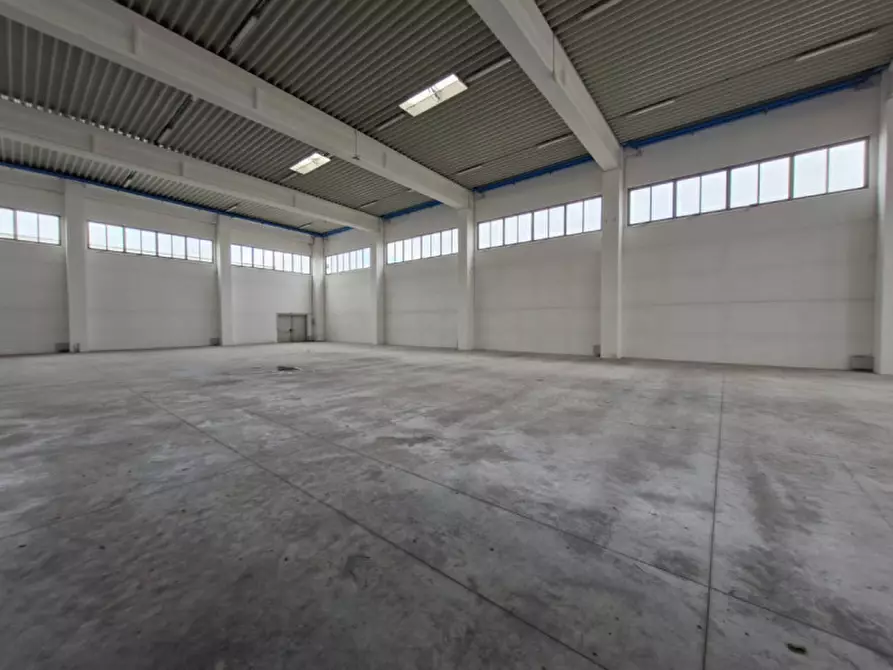 Immagine 4 di Capannone industriale in vendita  in Via della Libertà a Ponzano Veneto
