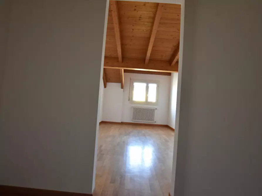 Immagine 24 di Attico in vendita  in Via Giovanni Canestrini a Padova