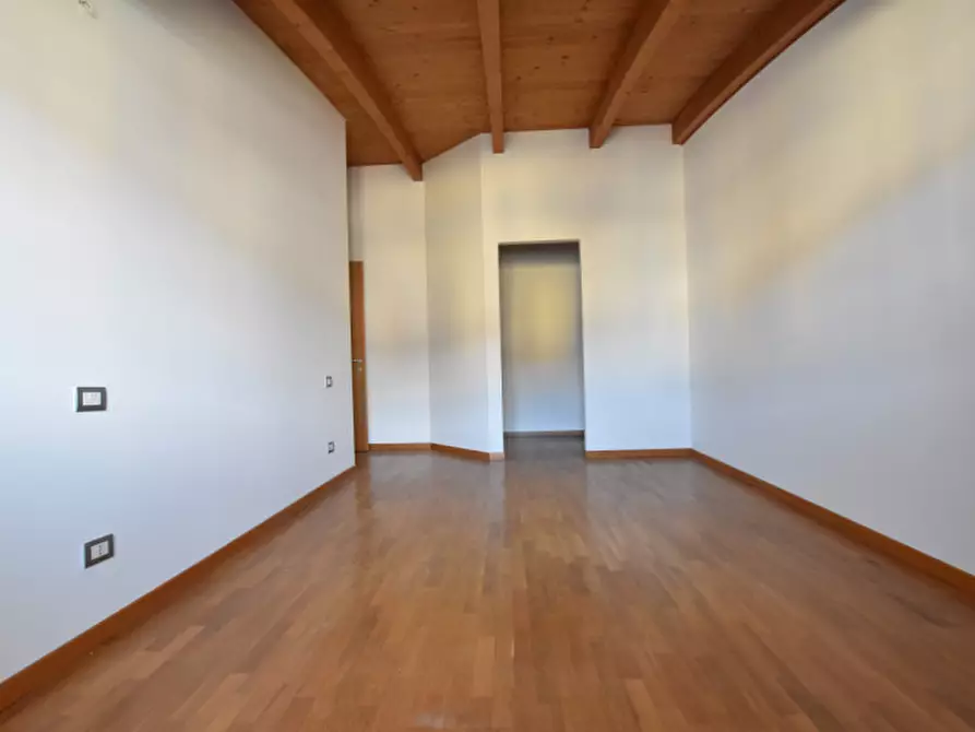 Immagine 31 di Attico in vendita  in Via Giovanni Canestrini a Padova