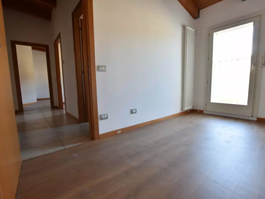 Immagine 40 di Attico in vendita  in Via Giovanni Canestrini a Padova