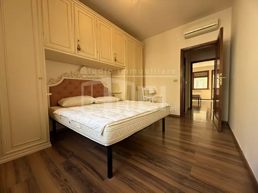 Immagine 17 di Appartamento in vendita  in via grande 164 a Livorno