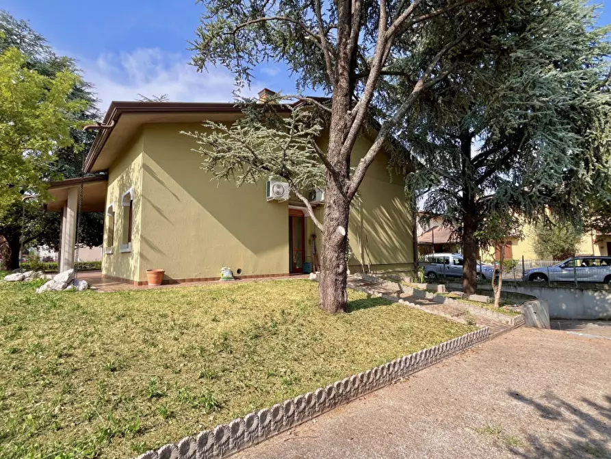 Immagine 3 di Casa indipendente in vendita  in Via Santa Giustina a Montichiari