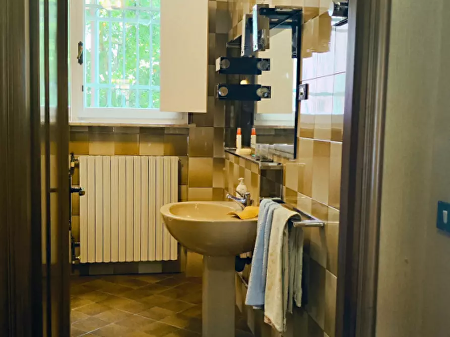 Immagine 44 di Casa indipendente in vendita  in via XXIV Maggio a Parma