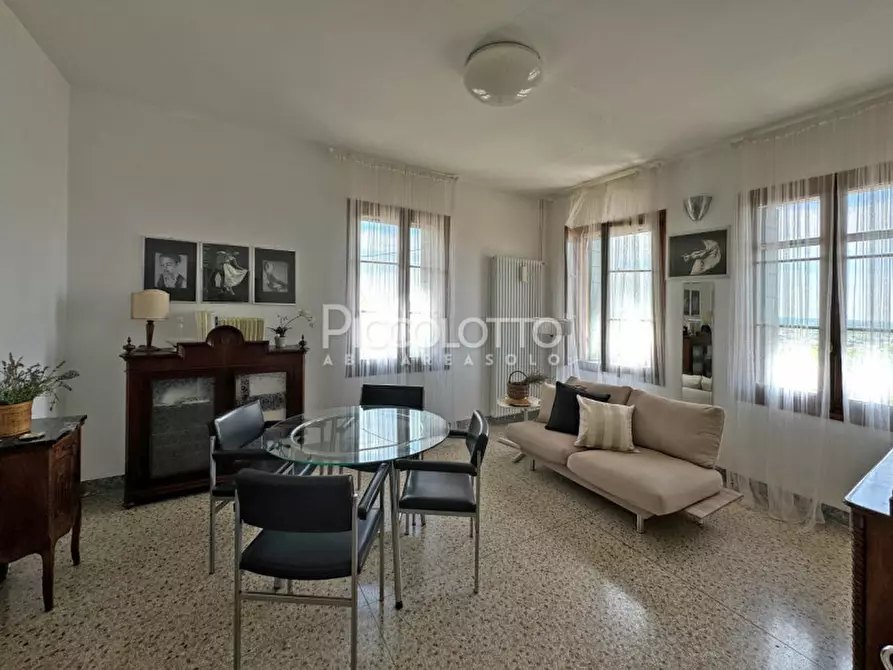 Immagine 2 di Appartamento in vendita  in via Foresto Vecchio a Asolo