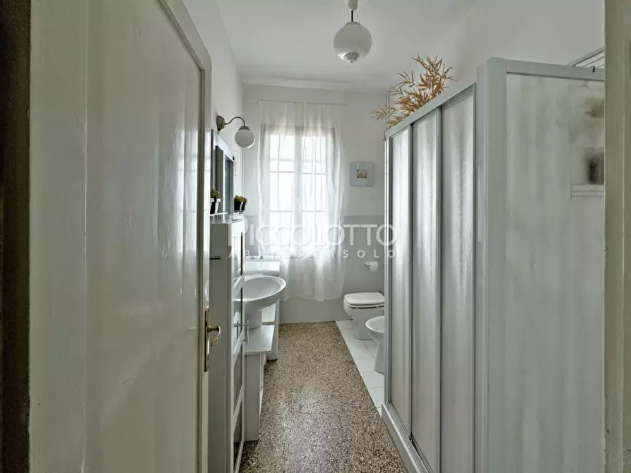 Immagine 11 di Appartamento in vendita  in via Foresto Vecchio a Asolo