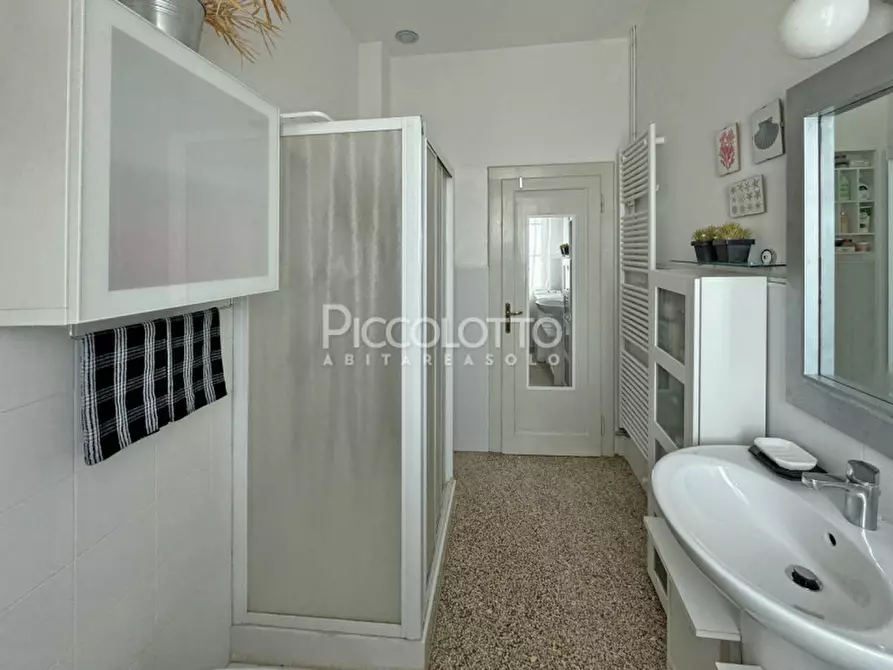 Immagine 12 di Appartamento in vendita  in via Foresto Vecchio a Asolo
