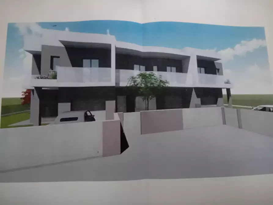 Immagine 1 di Casa trifamiliare in vendita  in Via Golfarelli a Forli'