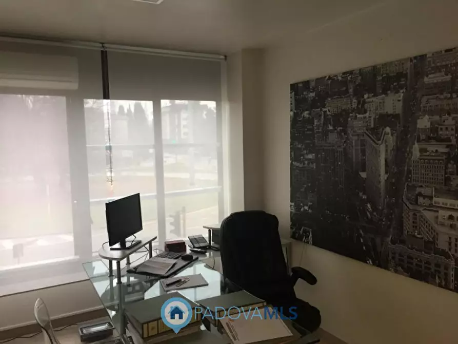 Immagine 8 di Ufficio in vendita  in Via Annibale da Bassano a Padova