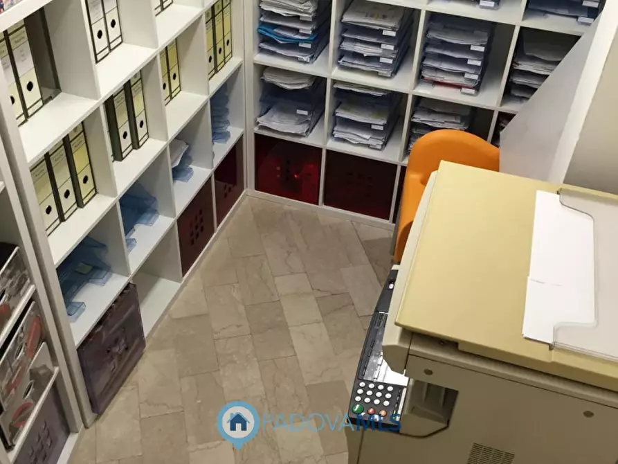 Immagine 9 di Ufficio in vendita  in Via Annibale da Bassano a Padova