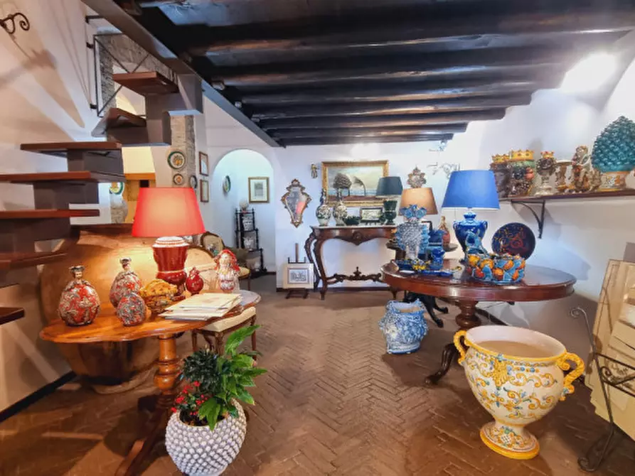 Immagine 2 di Negozio in vendita  in LUNGOMARE GIUSEPPE GARIBALDI, 175 a Milazzo