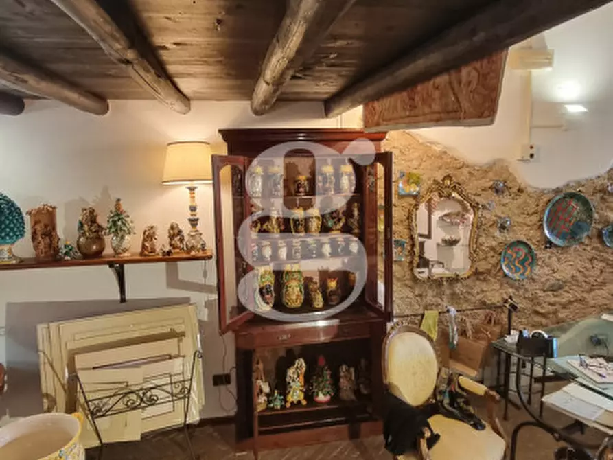 Immagine 6 di Negozio in vendita  in LUNGOMARE GIUSEPPE GARIBALDI, 175 a Milazzo