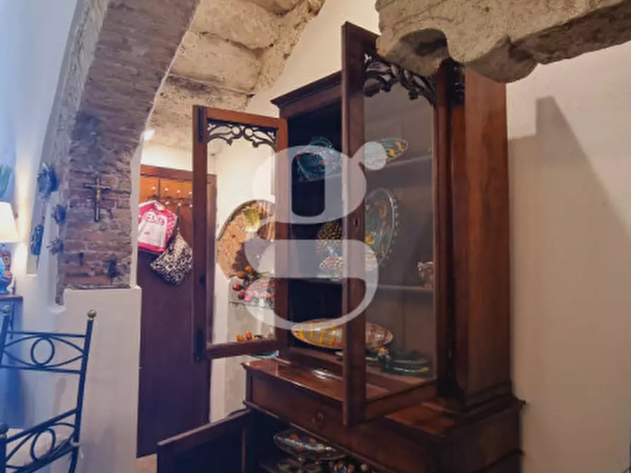 Immagine 6 di Negozio in vendita  in LUNGOMARE GIUSEPPE GARIBALDI, 175 a Milazzo