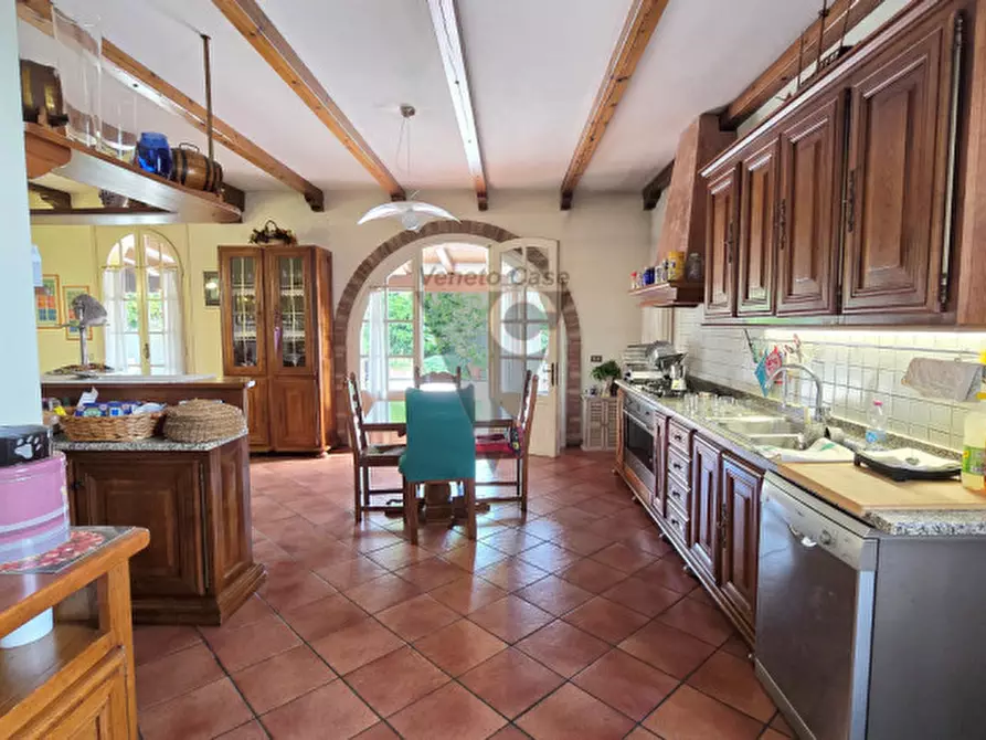 Immagine 5 di Villa in vendita  a Fosso'