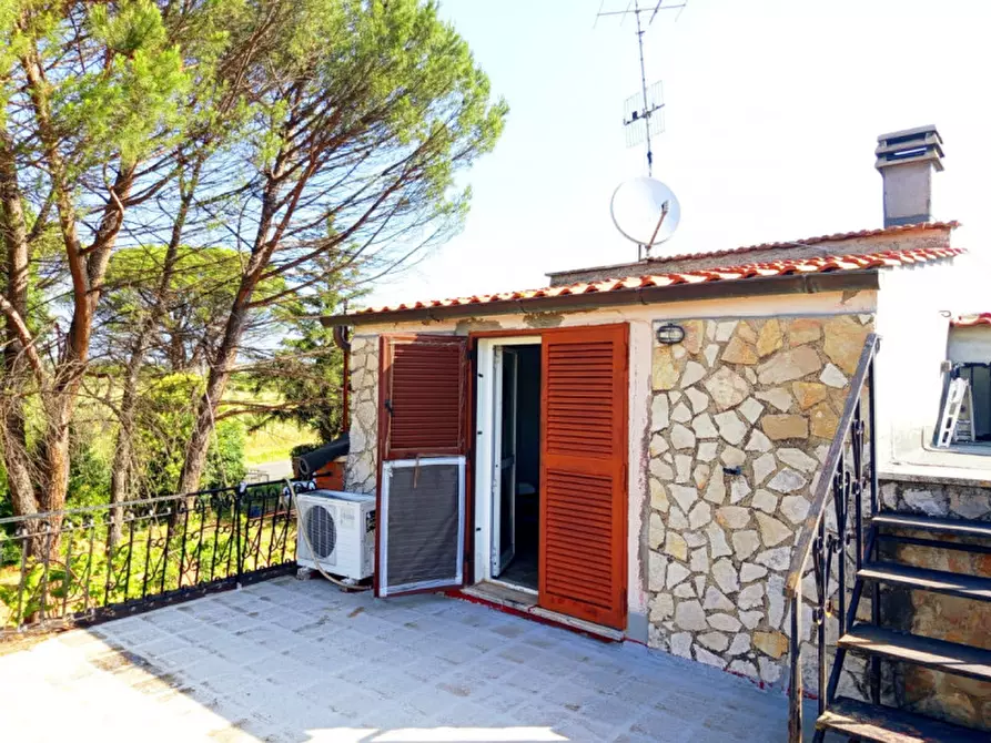 Immagine 29 di Villa in vendita  in Strada Ponte delle Tavole 195 a Palombara Sabina