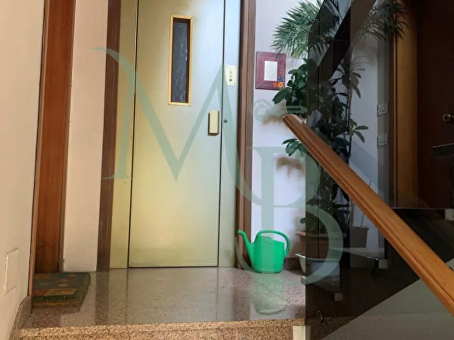 Immagine 39 di Appartamento in vendita  a Padova