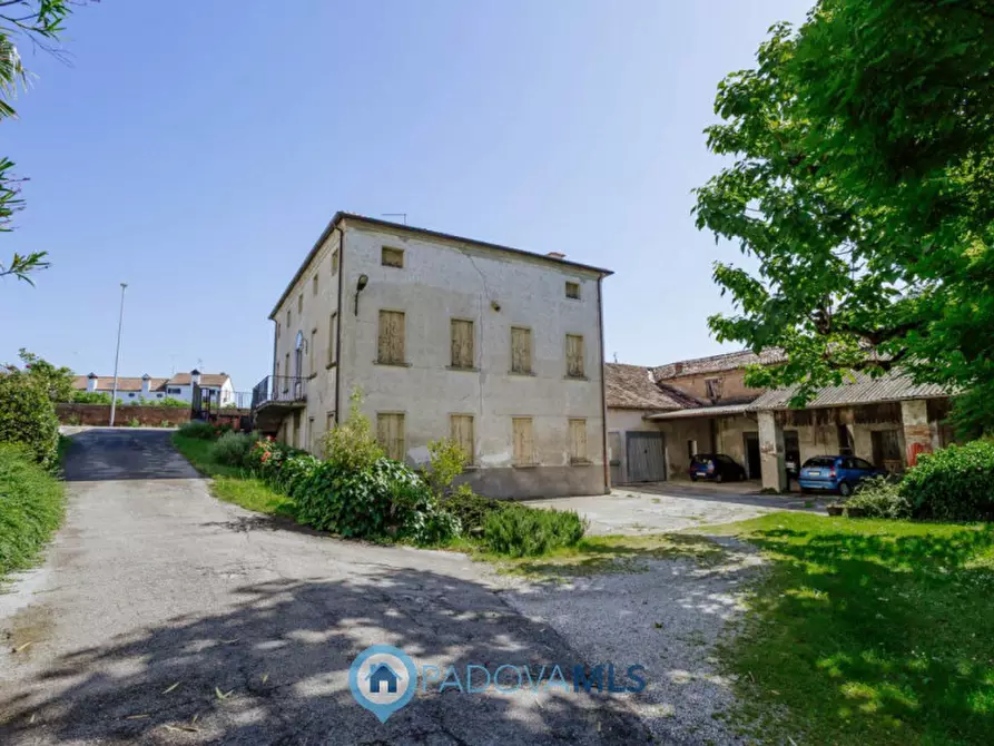 Immagine 1 di Palazzo in vendita  in Via Giuseppe Garibaldi a Bovolenta