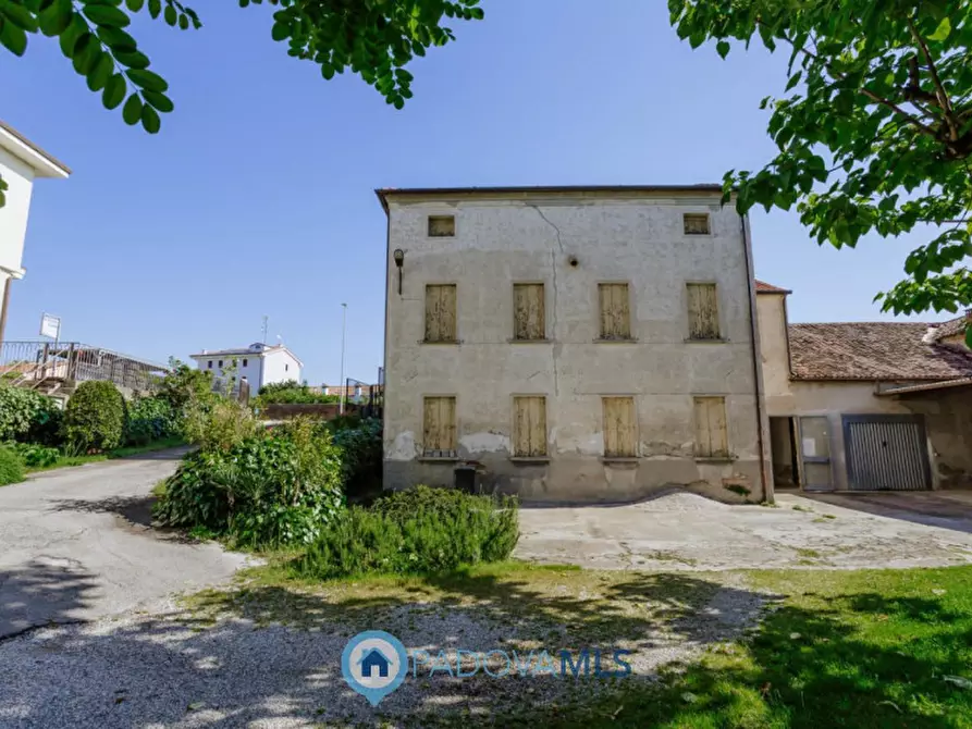 Immagine 2 di Palazzo in vendita  in Via Giuseppe Garibaldi a Bovolenta