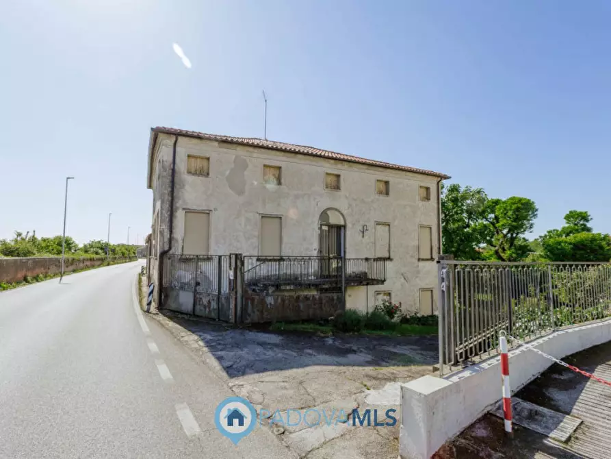 Immagine 4 di Palazzo in vendita  in Via Giuseppe Garibaldi a Bovolenta