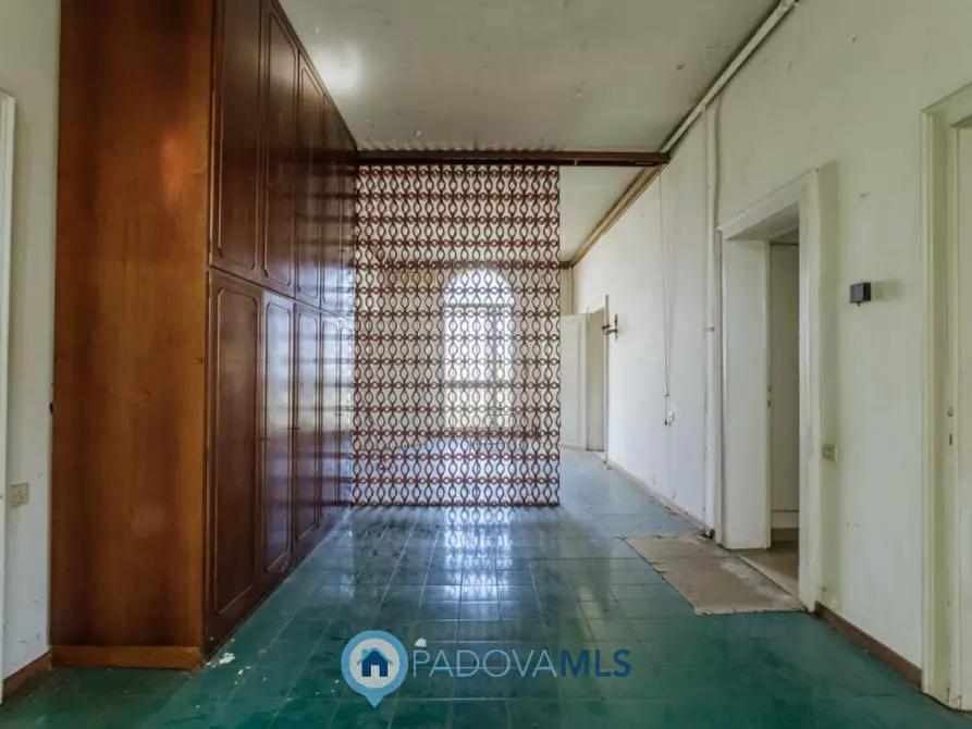 Immagine 9 di Palazzo in vendita  in Via Giuseppe Garibaldi a Bovolenta