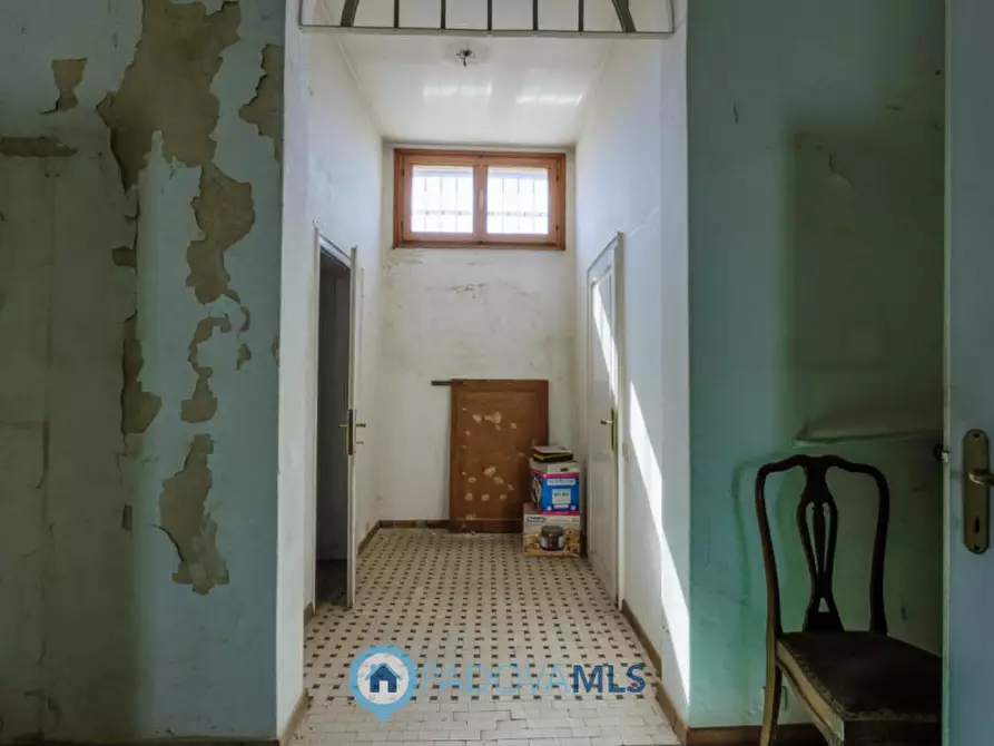 Immagine 10 di Palazzo in vendita  in Via Giuseppe Garibaldi a Bovolenta