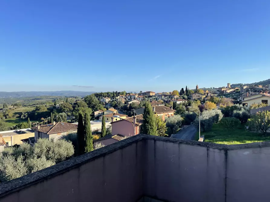 Immagine 9 di Appartamento in vendita  a Cetona