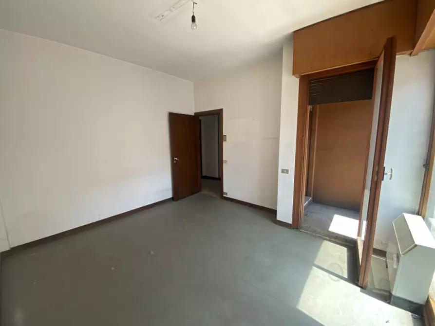 Immagine 12 di Appartamento in vendita  in Piazza Cristo Re a Alba