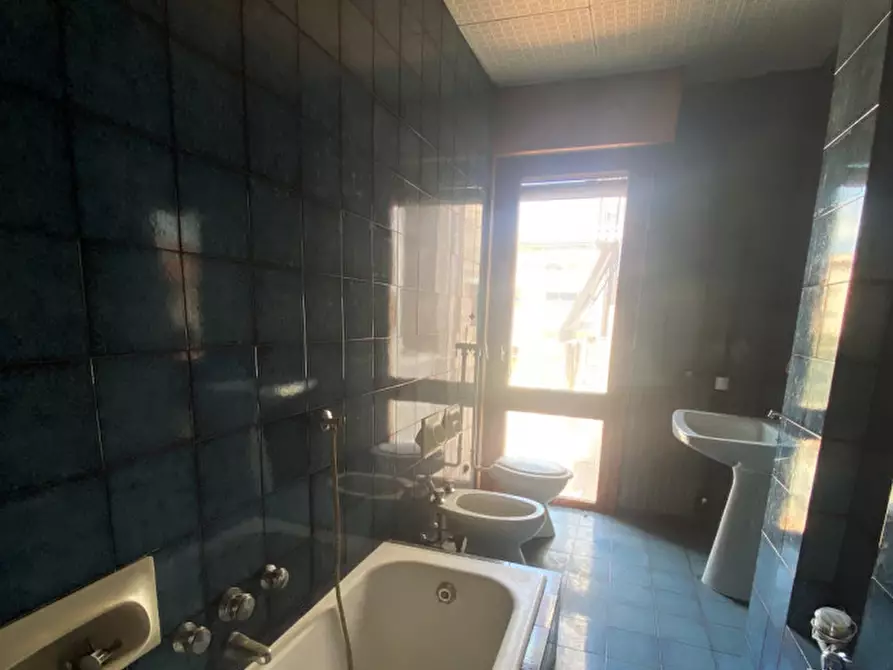 Immagine 19 di Appartamento in vendita  in Piazza Cristo Re a Alba