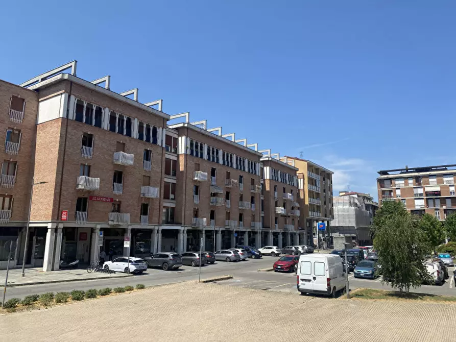 Immagine 22 di Appartamento in vendita  in Piazza Cristo Re a Alba