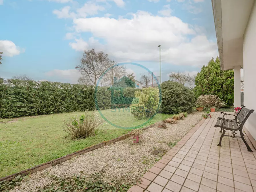 Immagine 4 di Casa bifamiliare in vendita  in Via Milano a Salzano