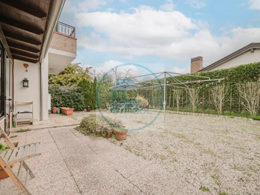 Immagine 11 di Casa bifamiliare in vendita  in Via Milano a Salzano