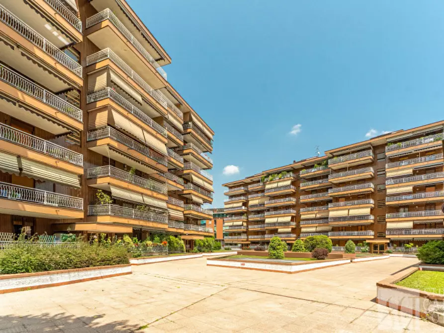 Immagine 1 di Appartamento in vendita  in Via Enrico Fermi, 20 a Cesano Boscone