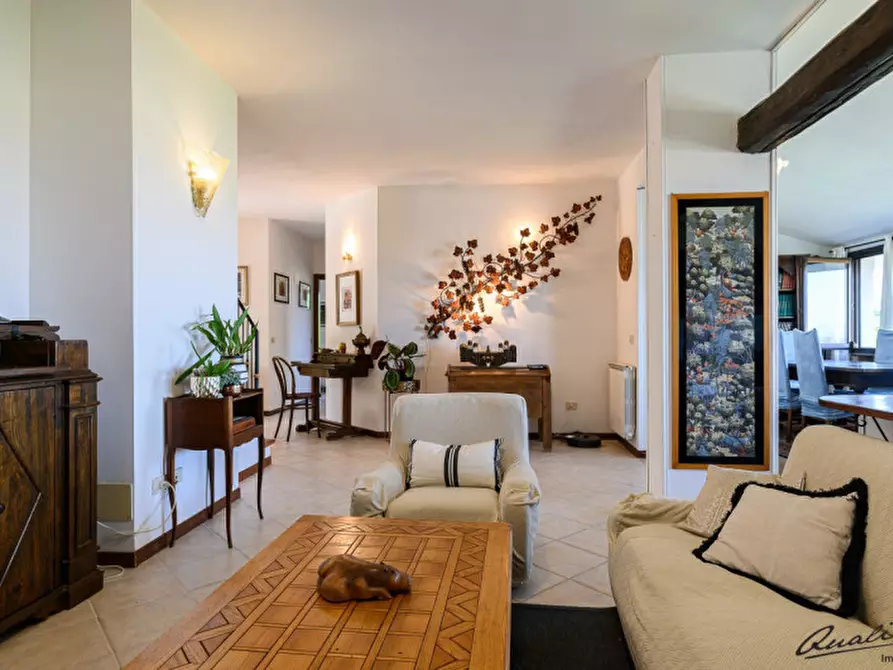 Immagine 13 di Villa in vendita  in via monte soratte a Morlupo